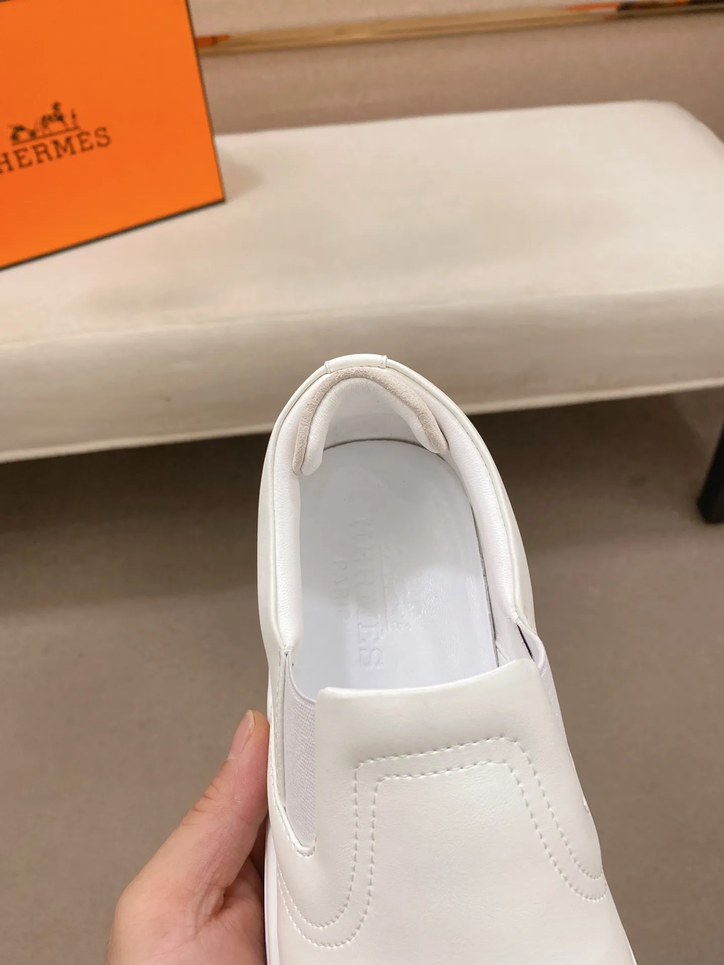 Men's clothing and shoes💰: 442💰《HERMES》【Classic original single version】Hermès; top 🔝purchase agent🔍🔍men's latest 🇺🇸 counter sales simultaneously, imported from Italy original ▲▲cowhide ▲▲ (high-end, nobility, class) ) Exquisite workmanship (Italian 🇮🇹 imported water-dyed 🐂 cowhide lining) sole: original sole provided by the original factory, ⚠️exclusive double-layer activity·TPR·rubber·combined molded outsole; super comfortable·wear-resistant·non-slip·environmental protection The real thing is more beautiful if you take the real thing (high quality, follow the order). You can enter and exit the counter at will * Number of yards: 38-44 (45 can be customized and cannot be returned or exchanged)